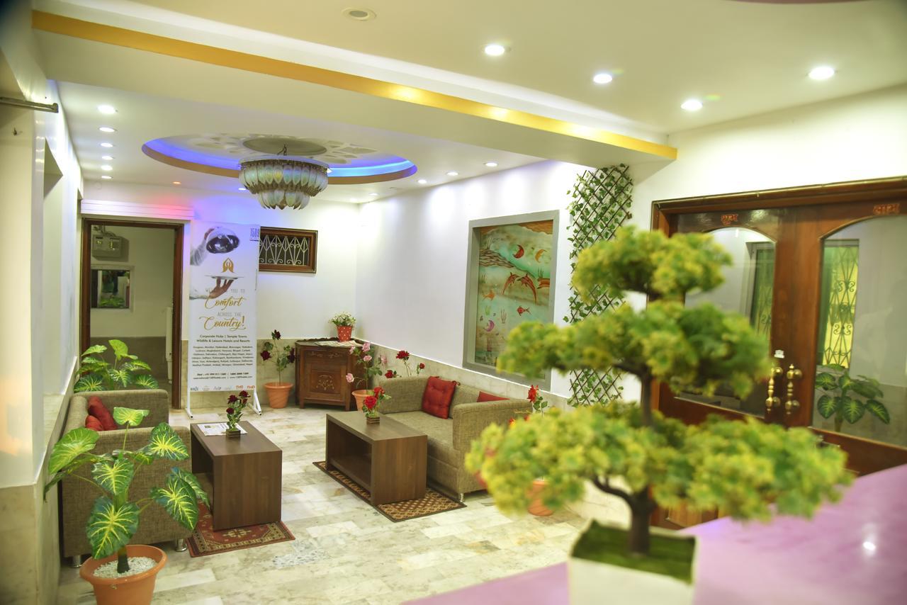 Rnb Select Vijay Delux Otel Sultānpur Dış mekan fotoğraf