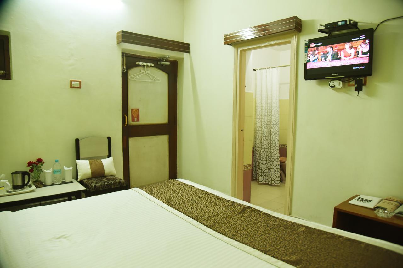 Rnb Select Vijay Delux Otel Sultānpur Dış mekan fotoğraf